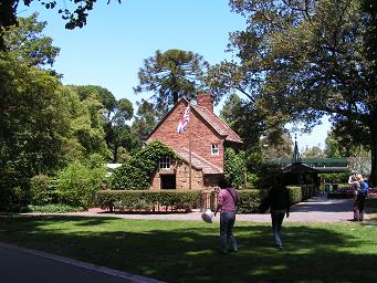 フィッツロイ庭園  キャプテンクックの家（オーストラリア　メルボルン市内）：メルボルン観光＞格安ツアー＞激安航空券＞海外ツアー＞オーストラリア旅行Siteの写真